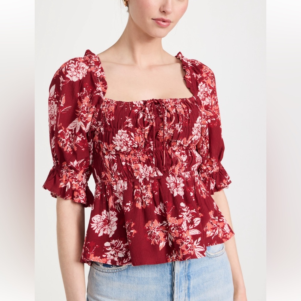 Playa Lucila Square Neck Top